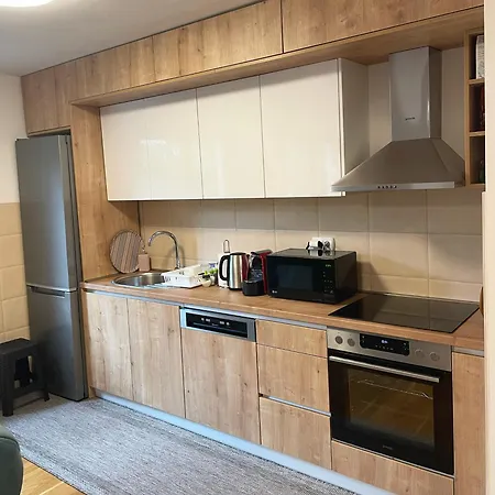 Montis 1 * ולאסיץ