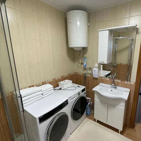 Montis 1 דירה ולאסיץ