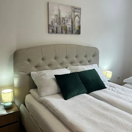 Montis 1 Apartment *
