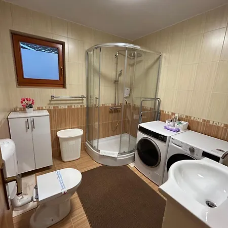 Montis 1 ולאסיץ